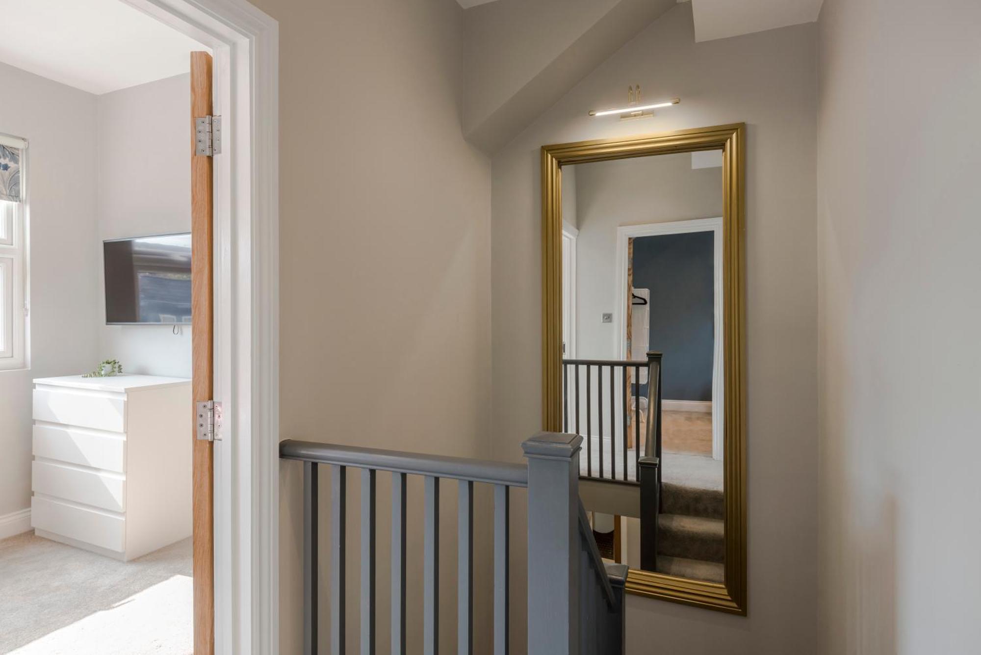 Stunning 3 Bed Duplex Apartment In The Heart Of West Hampstead 伦敦 外观 照片